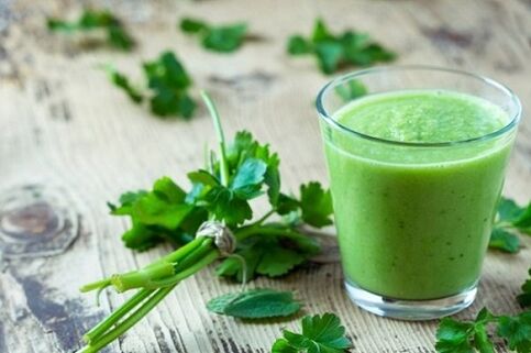 Il succo di prezzemolo ripristina la minzione compromessa a causa della prostatite