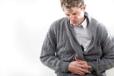 dolore al basso ventre in un uomo con prostatite